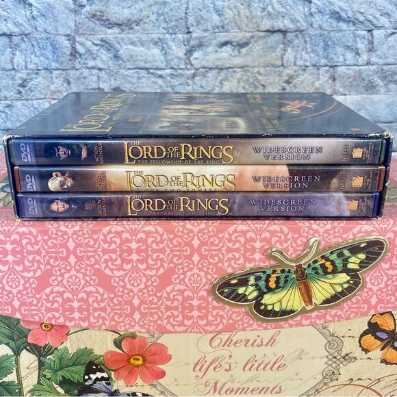 The Lord Of The Rings The Motion Picture Trilogy Wide Screen DVD Set of Three - Picture 3 of 8